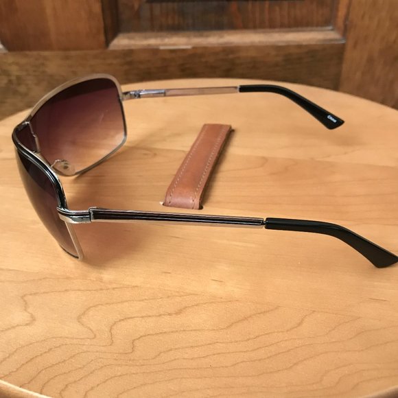 FINAL PRICE - Silvertone/Black Full Frame Sunglasses #3 - Picture 3 of 6